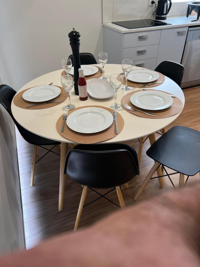 Spacious Quality Apartment, Convenient Location Christchurch Eksteriør billede